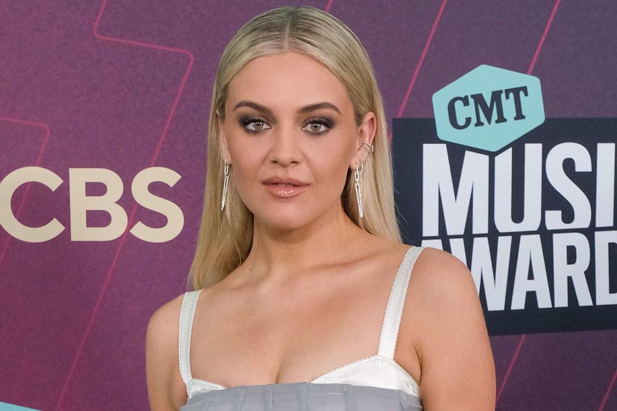 Kelsea Ballerini shares video preparation for first date with Chase Stokes: "I can do this!"